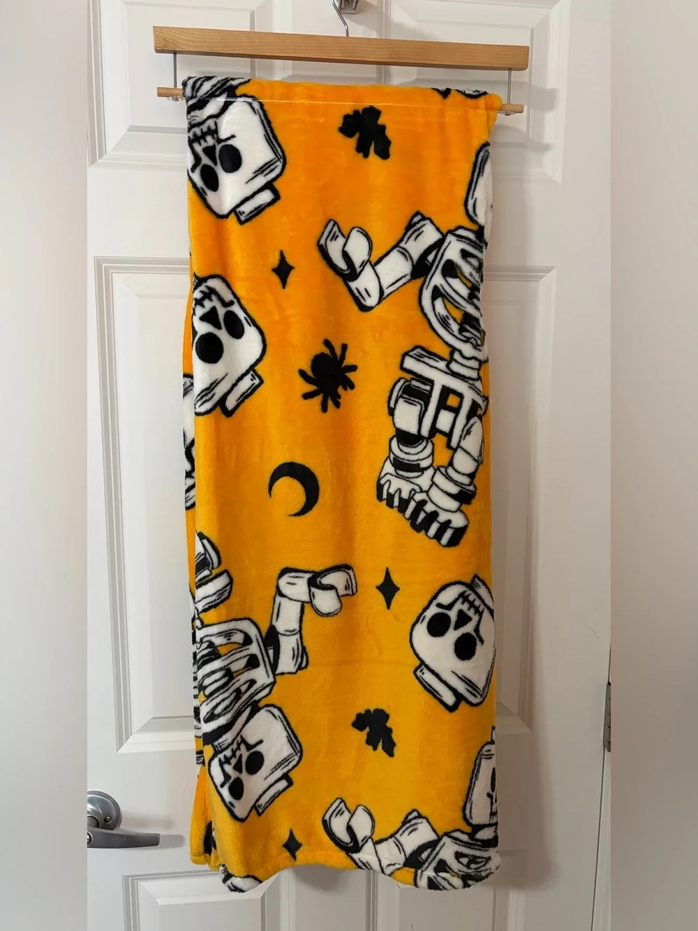 Lego Yellow Skeleton Throw Blanket